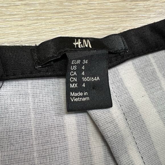 H&M Women's Mini Skirt Black White Size 4 - JN308 - Picture 2 of 6
